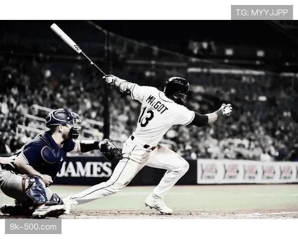 垒球世界杯花絮：波多黎各小球迷举牌为偶像庆生，获赠签名球棒