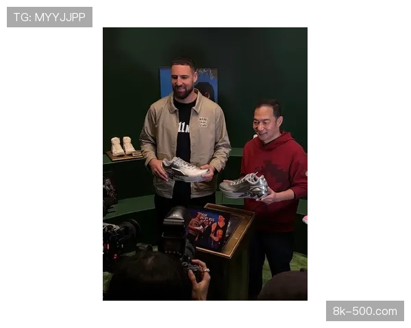 “赞助：中国品牌安踏与克莱·汤普森达成终身代言合约，金额未披露”